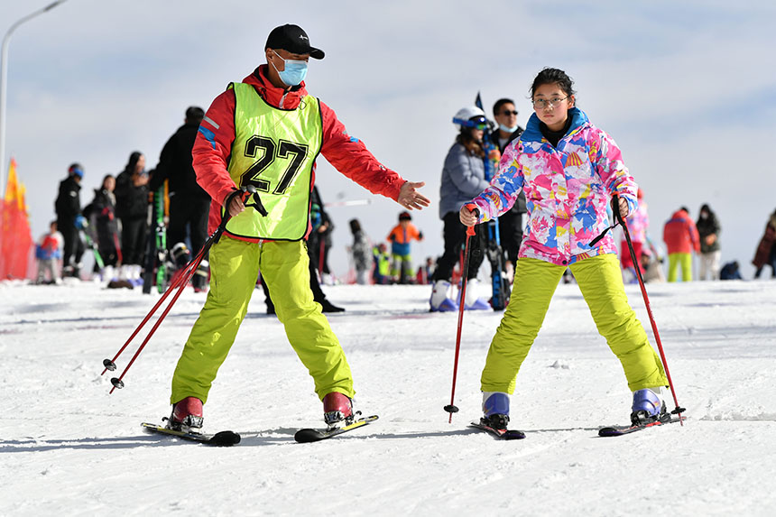 湖北保康：開啟冬季“滑雪季”