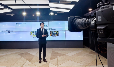 6969雅居乐地产重庆区域营销负责人李磊在发布会上表示,2020年