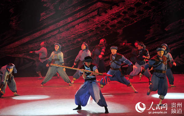 黔南州水族舞劇《木樓古歌》驚艷築城