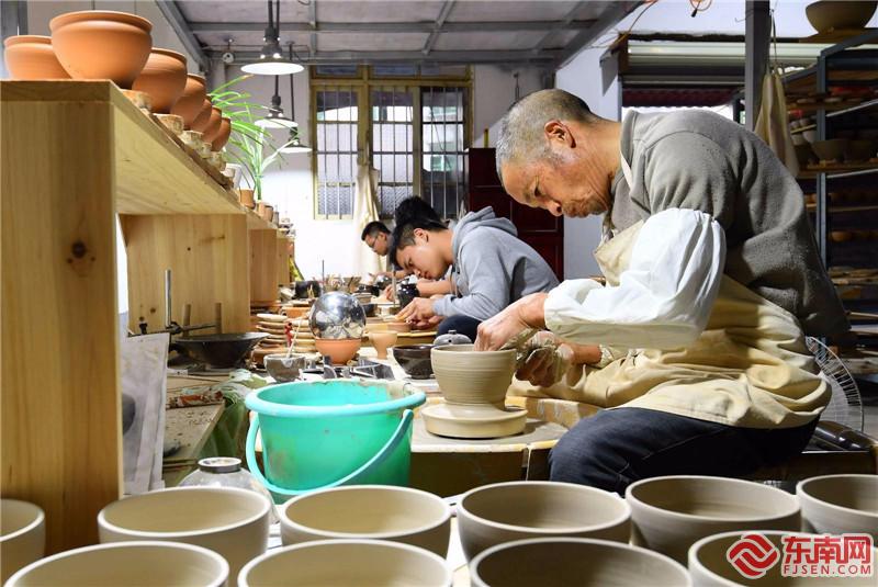 福建：發揮多區疊加優勢 在建設開放型經濟體制上走前頭