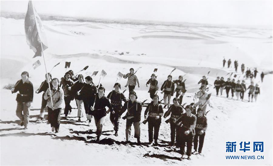 毛乌素治理：众志缚流沙 塞外展新颜