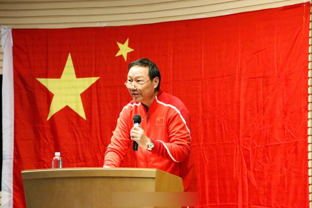 教练员代表胡树森发言