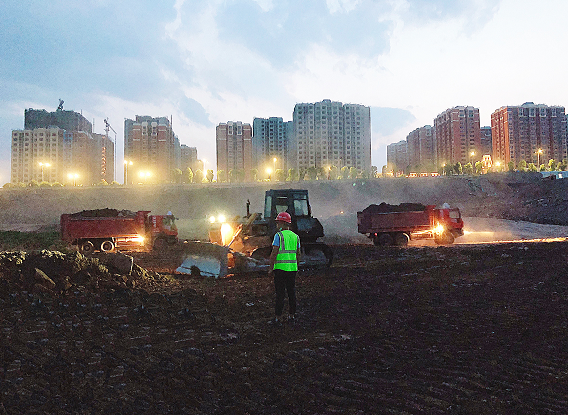 【B】重庆两江新区龙兴园区掀起建设“大会战”  助力打造智慧之城