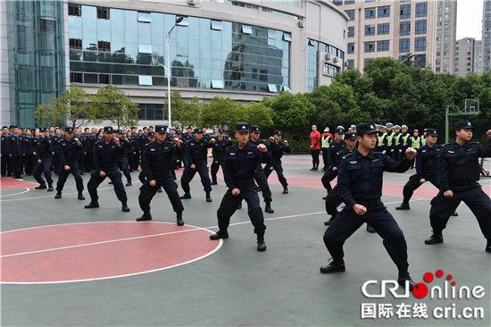 已过审【法制安全】长寿区公安局举办第三届警体运动会