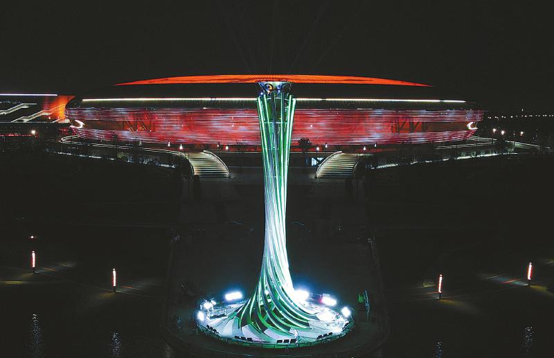 （中首）大运会火炬塔亮灯