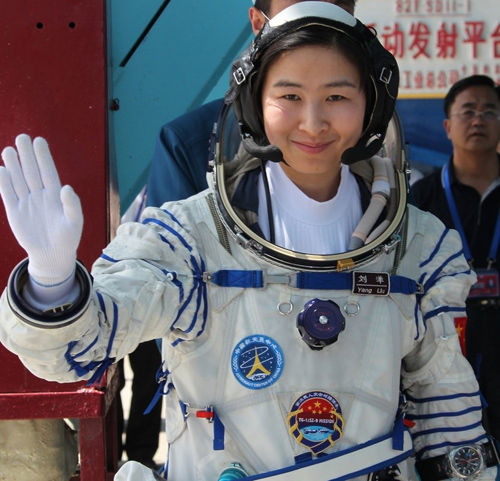 中国首位女航天员刘洋