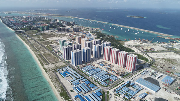 中企承建马尔代夫社会住房项目提前交付 极大缓解当地住房压力