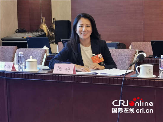 全国政协委员杨扬关注社区青少年儿童体育设施发展