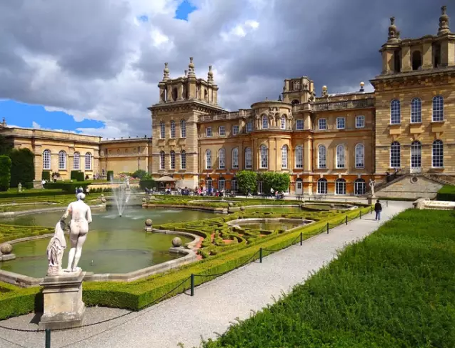 印度昔日豪宅成废墟因壁画重见天日