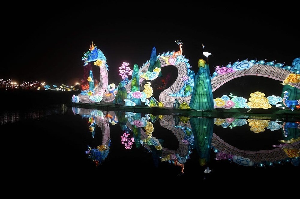 法國舉辦花燈節 中國風燈籠亮麗多彩