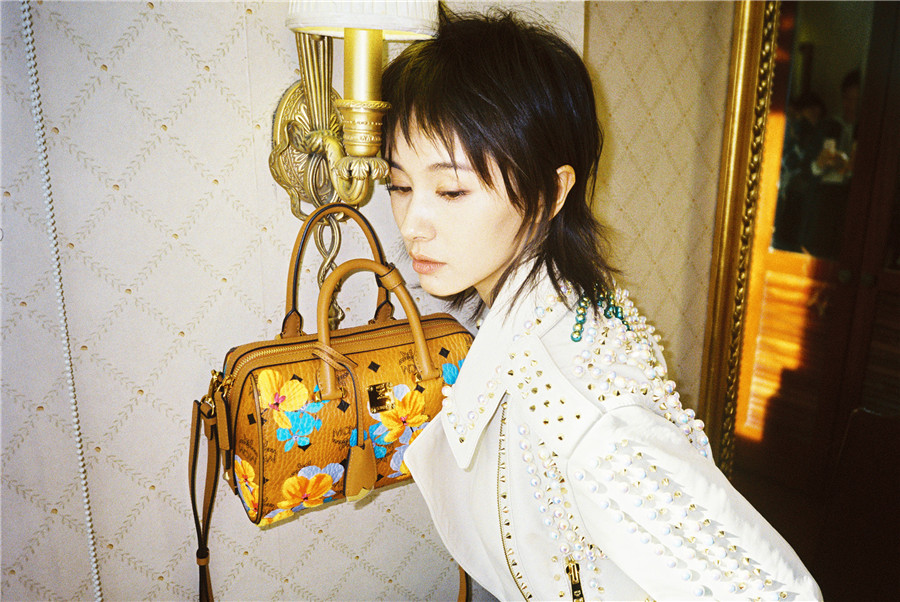 圖片默認標題_fororder_王子文個性百遍造型6