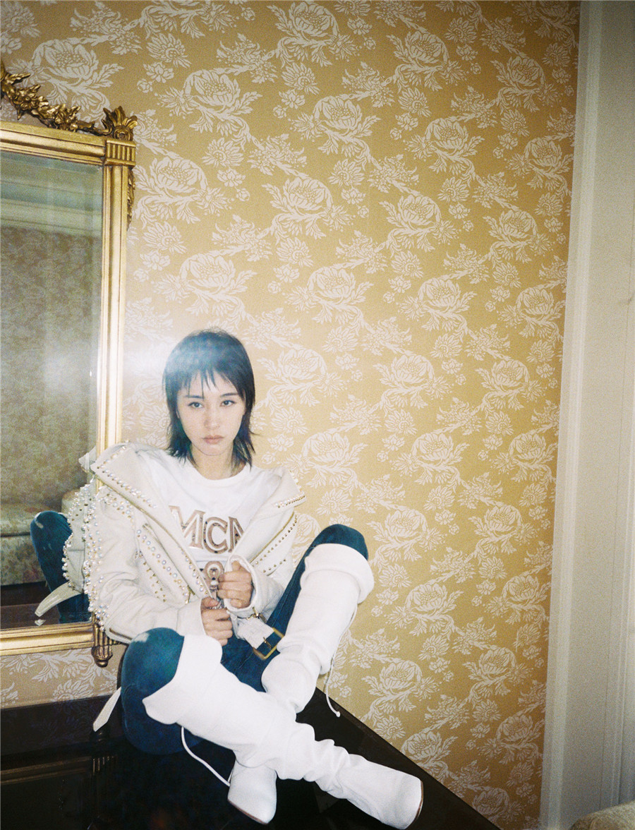 圖片默認標題_fororder_王子文個性百遍造型7