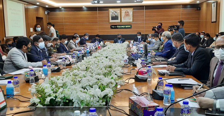 অগ্রাধিকার-ভিত্তিতে বয়স্কদের বুস্টার ডোজ দেওয়ার পরামর্শ বিশেষজ্ঞদের_fororder_jiankang7