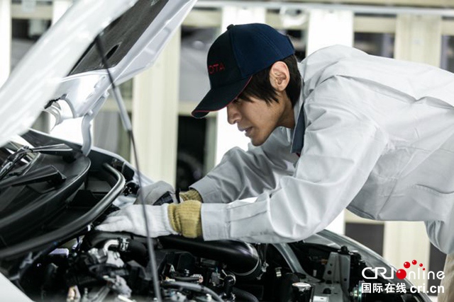 【汽车频道 资讯 要闻列表】"一日工匠"体验 探秘广汽丰田"零缺陷率"