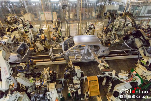 【汽车频道 资讯+要闻列表】“一日工匠”体验 探秘广汽丰田“零缺陷率”工厂_fororder_image003