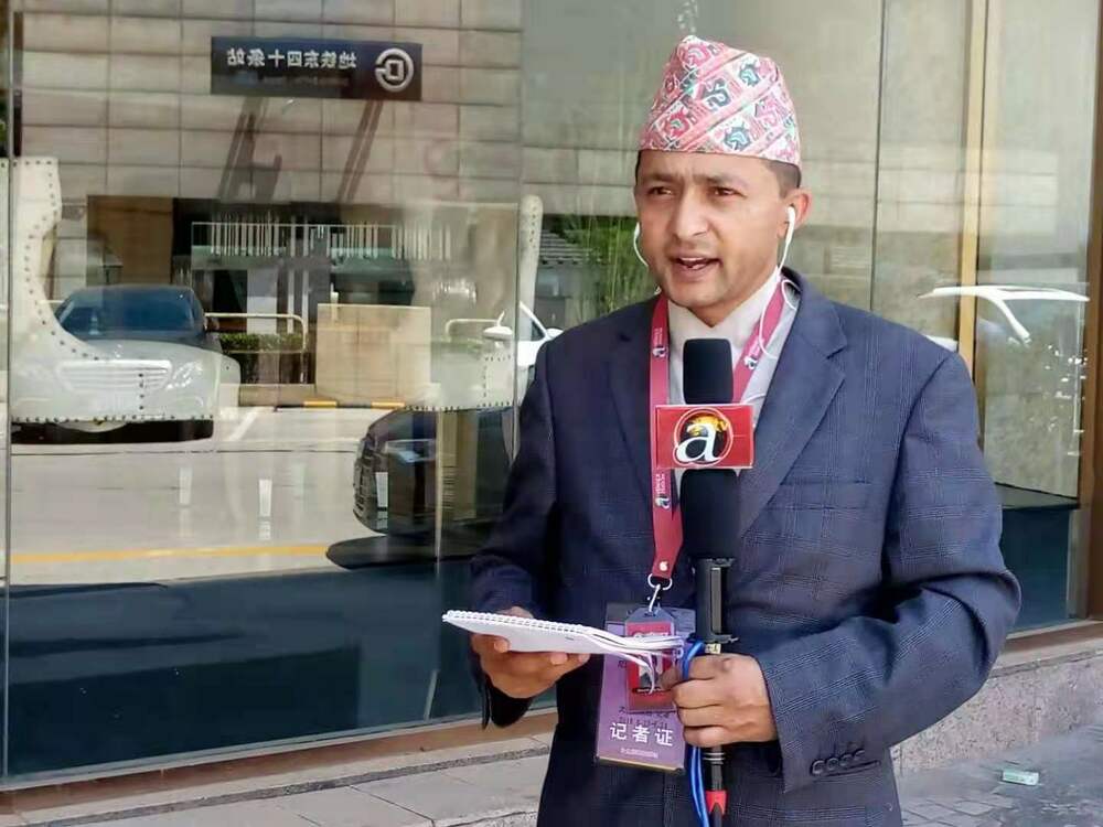 बीआरआई नेपालका लागि कोषेढुंगाः ओलीको चीन भ्रमणका २ उपलब्धीः शिव दाहाल, पत्रकार_fororder_Shiba Dahal- live form BJ