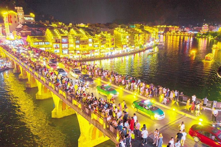 （中首）黔东南：山明水秀迎远客_fororder_中首3