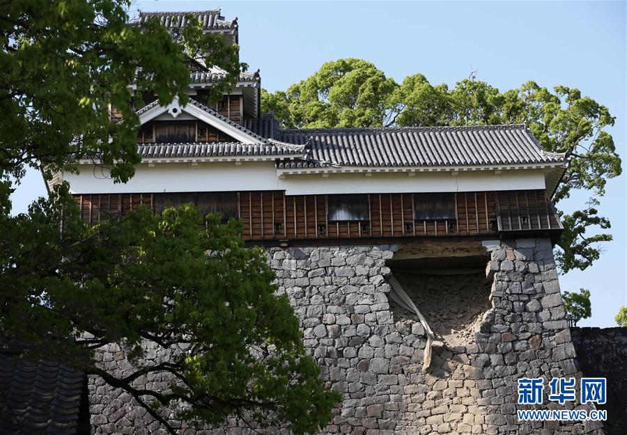 日本熊本城在6.5级地震中受损