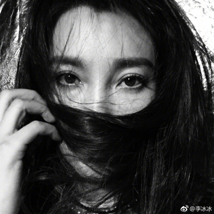 李冰冰自拍拍出大片质感自侃直男自拍的逆袭