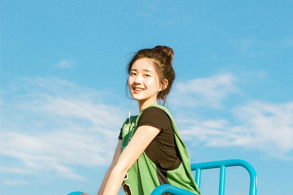 黑马“陈芊芊”出圈，甜而不尬的赵露思是下一个赵丽颖？