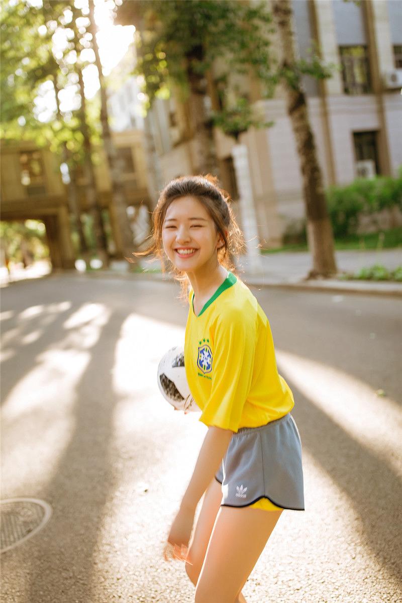 黑马“陈芊芊”出圈，甜而不尬的赵露思是下一个赵丽颖？