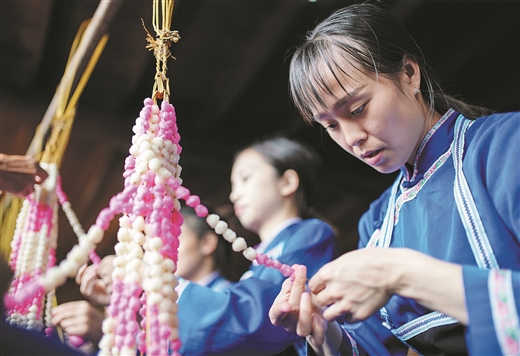 桂林苗寨油茶香