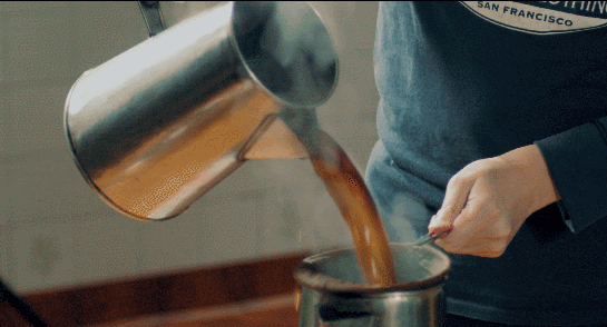 香港不老,港式奶茶始祖兰芳园用信仰为香港精神充值