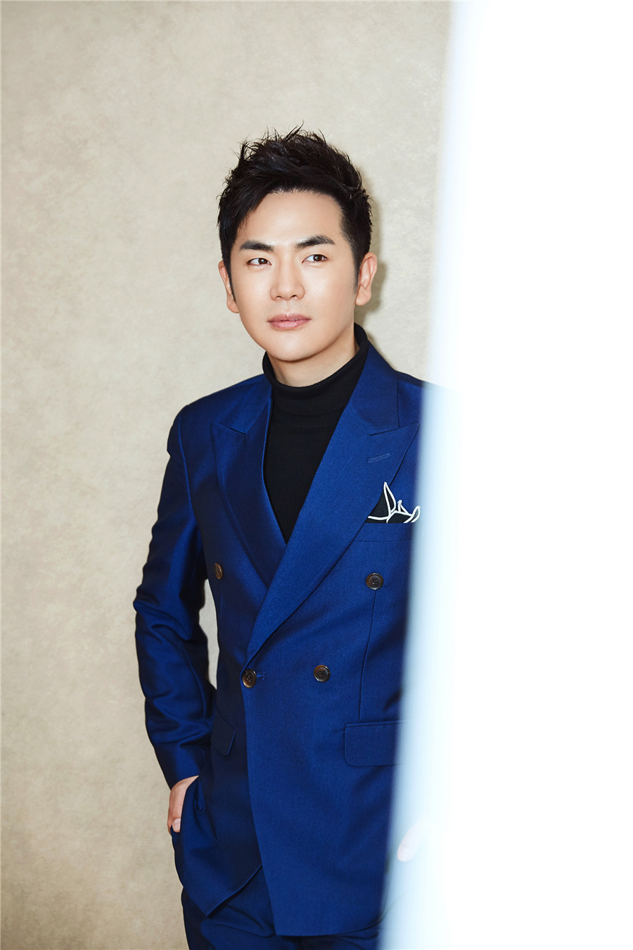 极光之恋张晓龙合作自己学生赞关晓彤演戏舒服