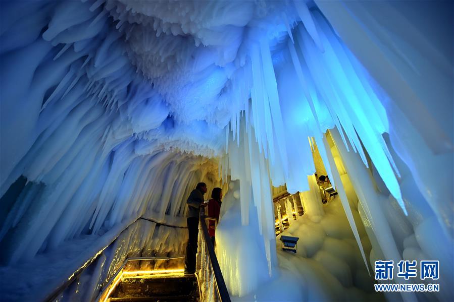 万年冰洞宛如地下“水晶宫”：四壁皆冰常年不化（高清组图）