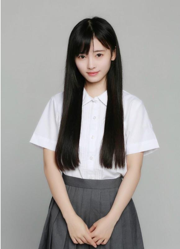 鞠婧祎证件照惊为天人 不愧是4000年美女