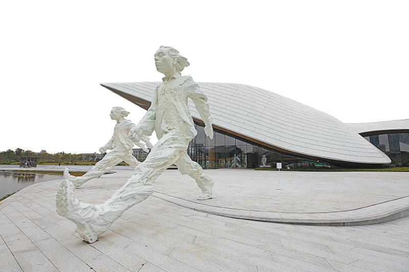 （中首）成都双年展 用艺术为诗意栖居的城市写诗