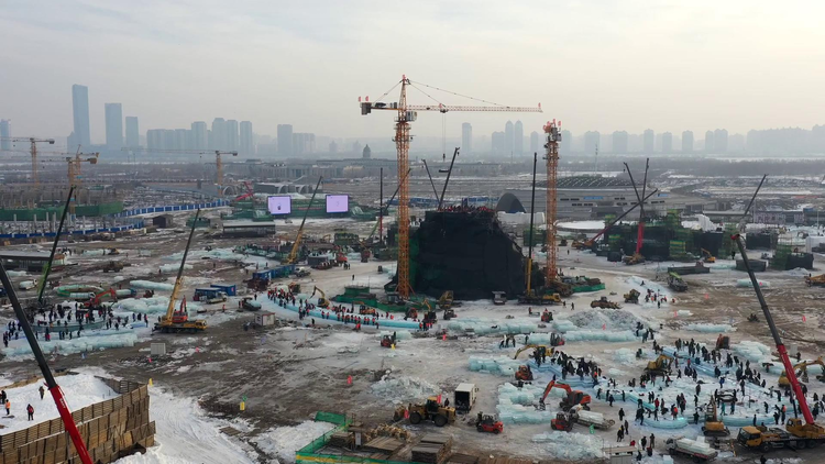 哈尔滨冰雪大世界建设开启“加速度” 璀璨将在这里绽放_fororder_图片10