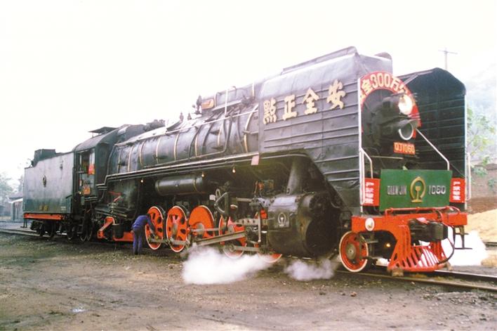 三位火车司机的铁路情缘