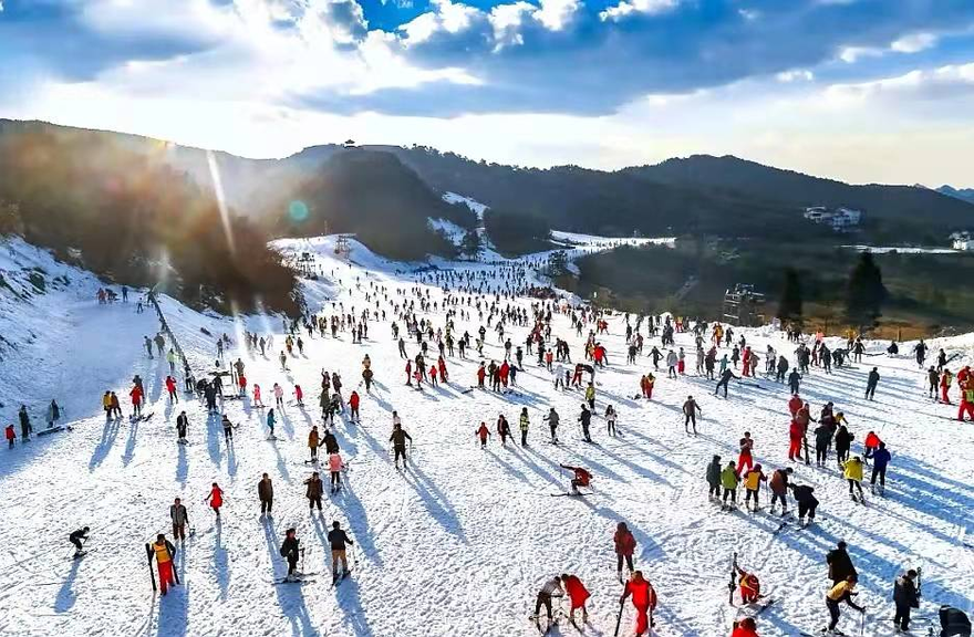 Liupanshui, Guizhou: Pushing Winter Sports up the Plateau_fororder_图片1