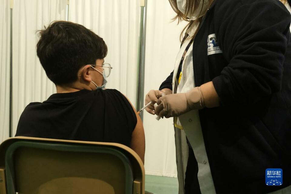 意大利开始为5至11岁儿童接种新冠疫苗