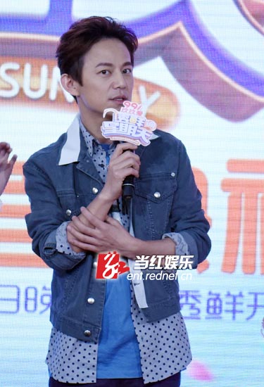 何炅荧屏首试美食节目：目前唯一爱好是吃宵夜