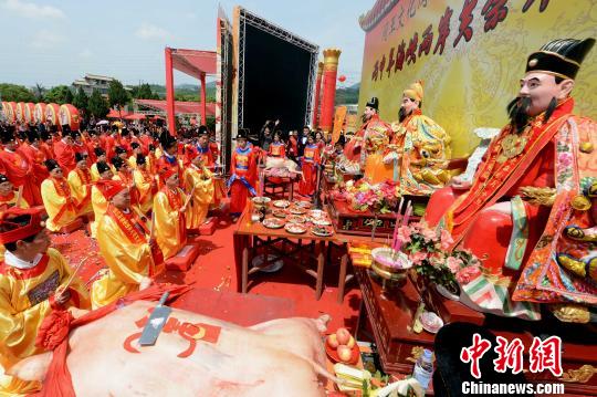 福州舉行第五屆閩王文化旅游節(jié) 兩岸宗親共祭閩王