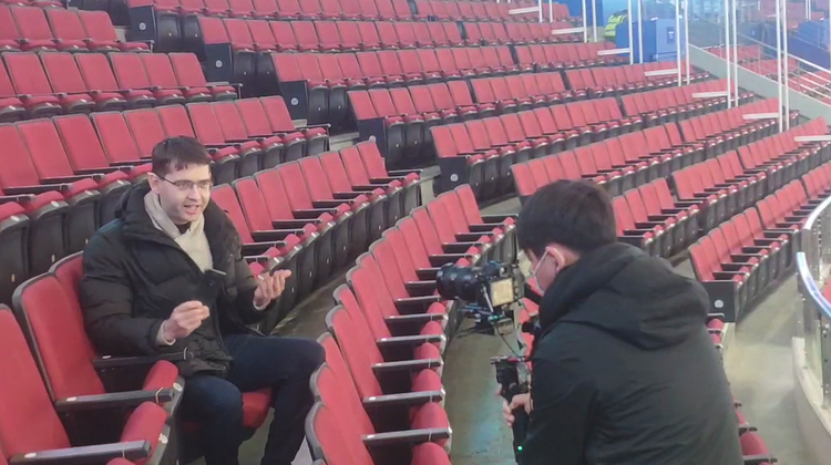 俄罗斯摄制组走进冬奥场馆 解码“科创北京”_fororder_2350af6f37f19a149ae70c06cec4c0b