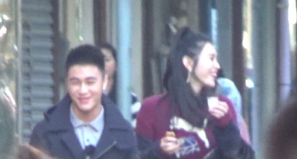 奚梦瑶和赌王儿子现身澳门 举止亲密似录恋爱节目