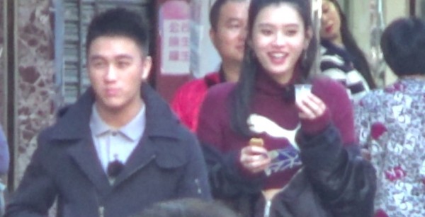 奚梦瑶和赌王儿子现身澳门 举止亲密似录恋爱节目