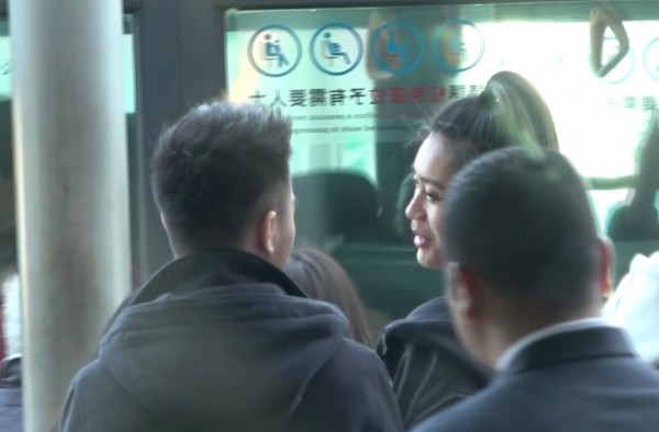 奚梦瑶和赌王儿子现身澳门 举止亲密似录恋爱节目