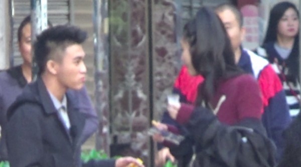 奚梦瑶和赌王儿子现身澳门 举止亲密似录恋爱节目