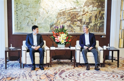 广西党委常委、市委书记王小东率团赴香港访问