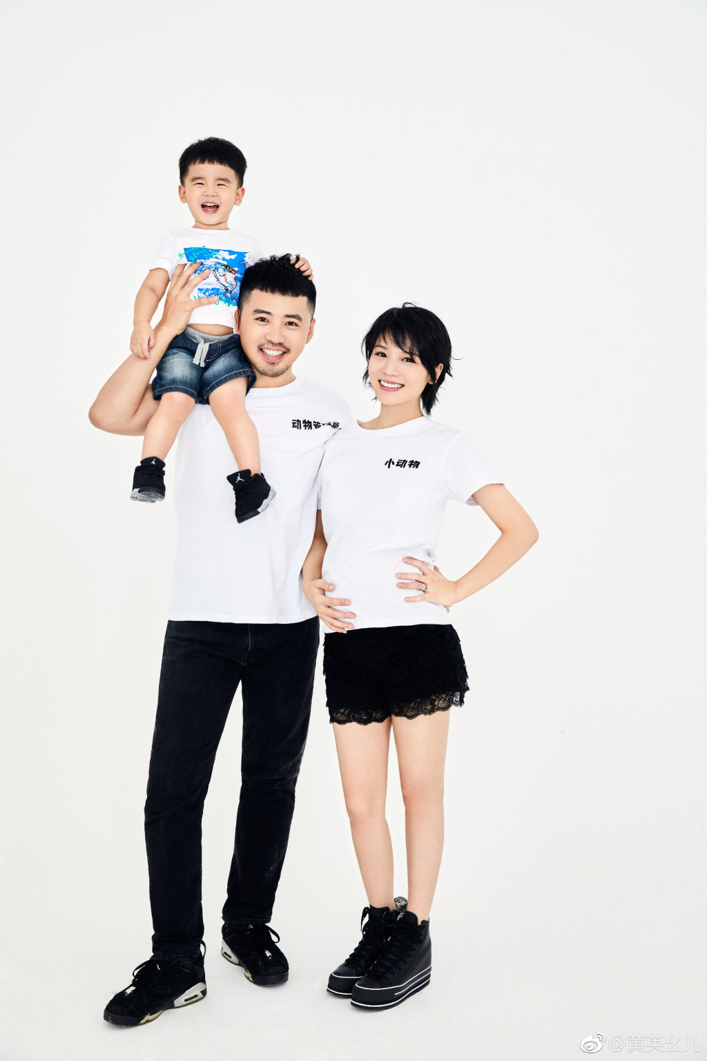 快女黄英喜迎二胎女儿 儿女双全:你来了真好