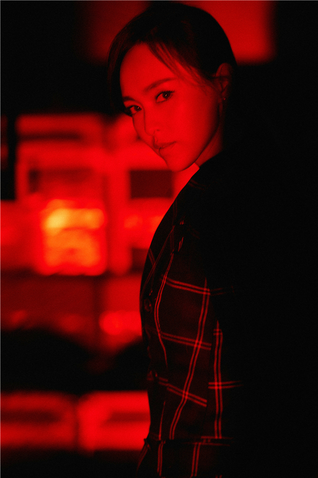 唐嫣母校分享演艺经历 称成功要脚踏实地