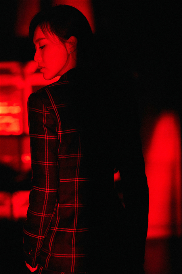 唐嫣母校分享演艺经历 称成功要脚踏实地