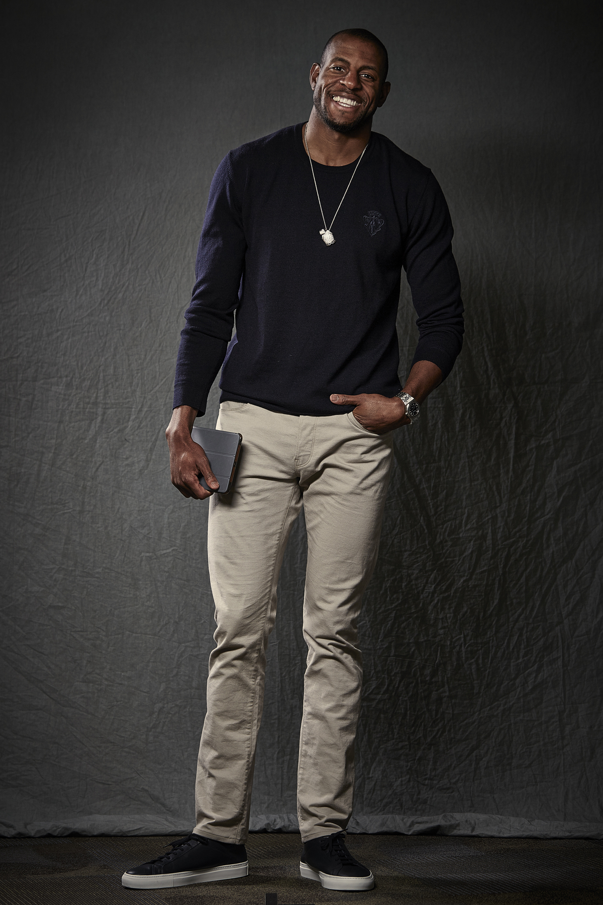 勇士全队拍摄时装大片 谁最潮?谁最有范儿?