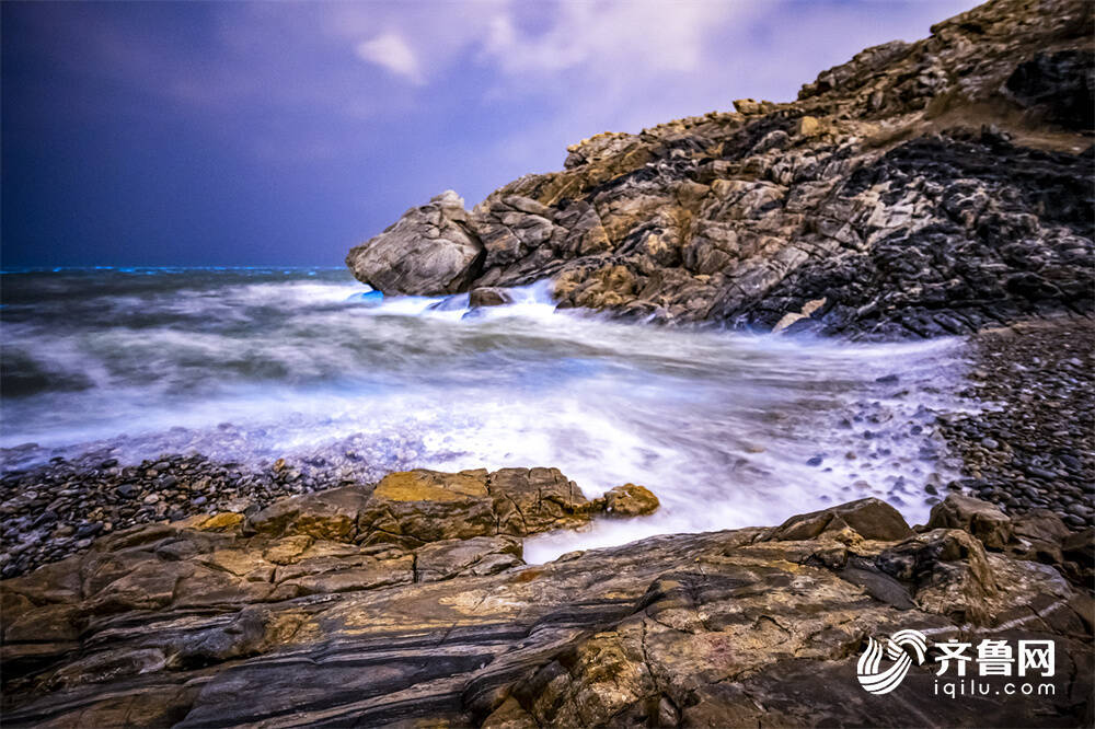 組圖｜威海現絕美“熒光海” 奪目似星河