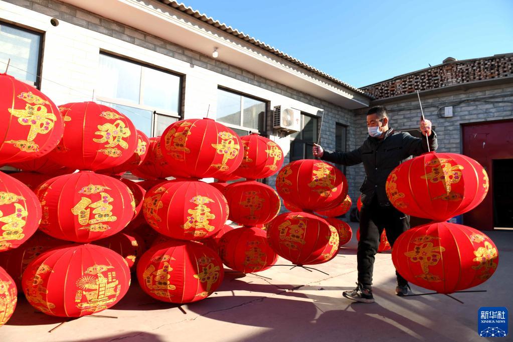 河北石家莊藁城：趕制宮燈迎新年