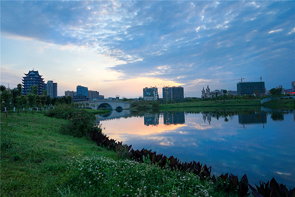 眉山: 宜游宜居 东坡风情浓_fororder_《东坡湖晚霞》-摄影-杜雪峰